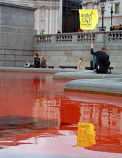 Fountain pool at Trafalgar Square was dyed red.