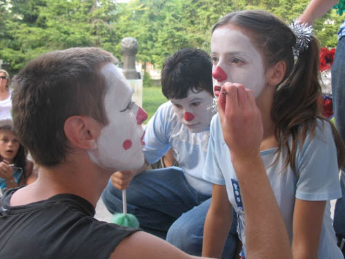 Painting faces...