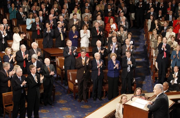 Netanyahu receives a standing ovation from the members of the US Congress